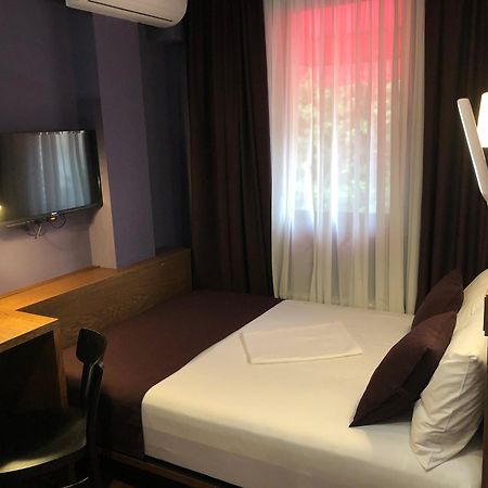 Elle Boutique Hotel Τυφλίδα Δωμάτιο φωτογραφία